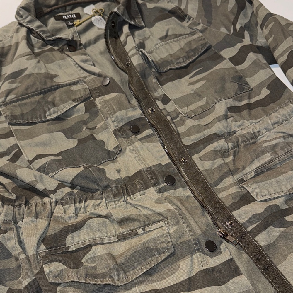 a.n.a Women's‎ Green Camouflage Utility Jacket - Picture 5 of 11